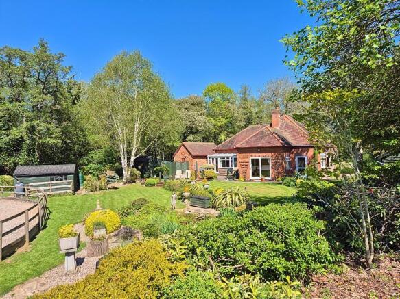 4 bed property, in Middleton Road, £670,000
