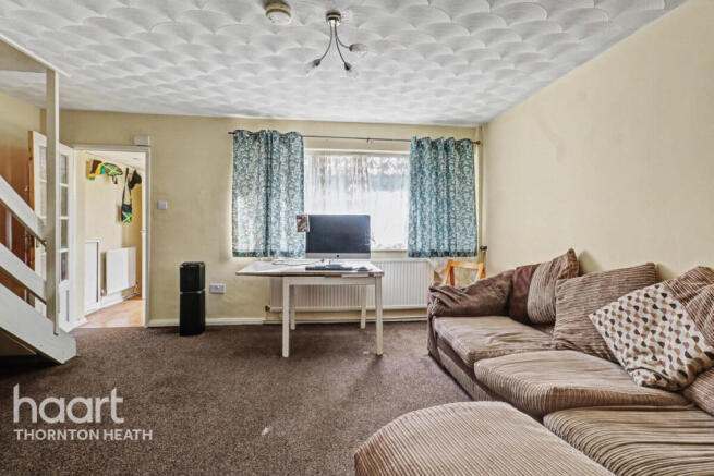 3 bed property, in Osborne Gardens, £400,000