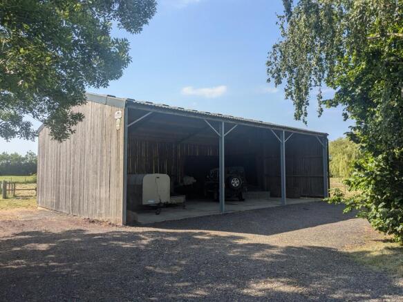 4 bed property, in Lot 2 Land And Buildings Off Cricket Field Lane, £250,000