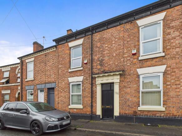 4 bed property, in Grange Street, £170,000