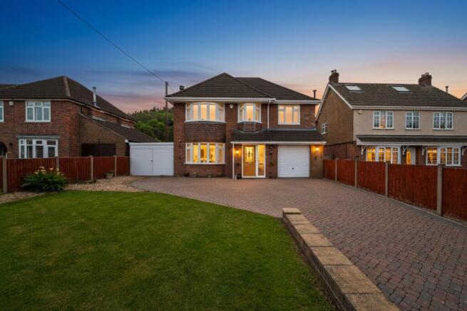 4 bed property, in East Stoke, £600,000