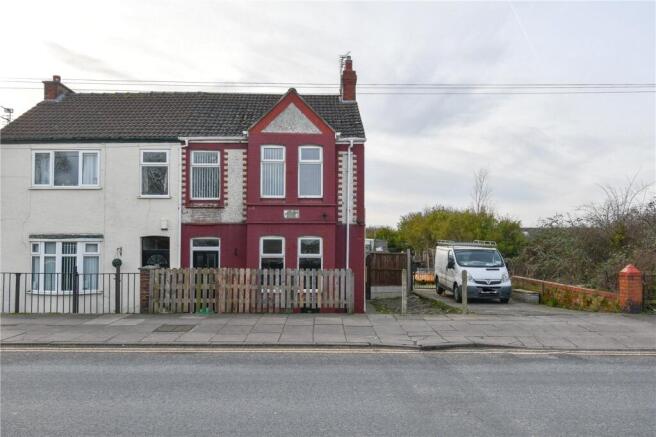 4 bed property, in Pasture Road, £210,000