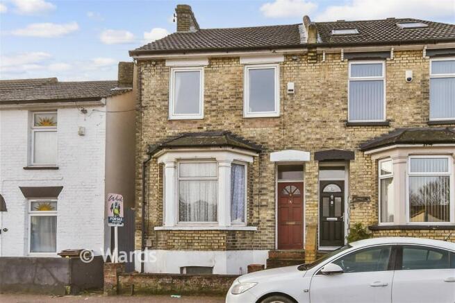3 bed property, in Mills Terrace, £230,000