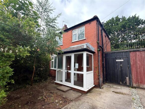 3 bed property, in Dorset Drive, £170,000
