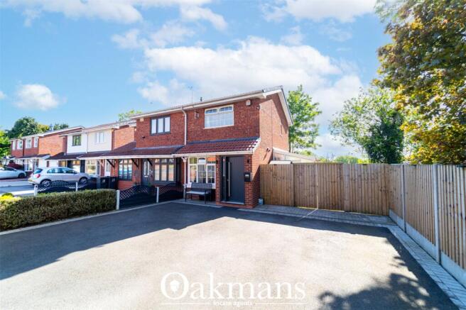 2 bed property, in Mortimers Close, £250,000