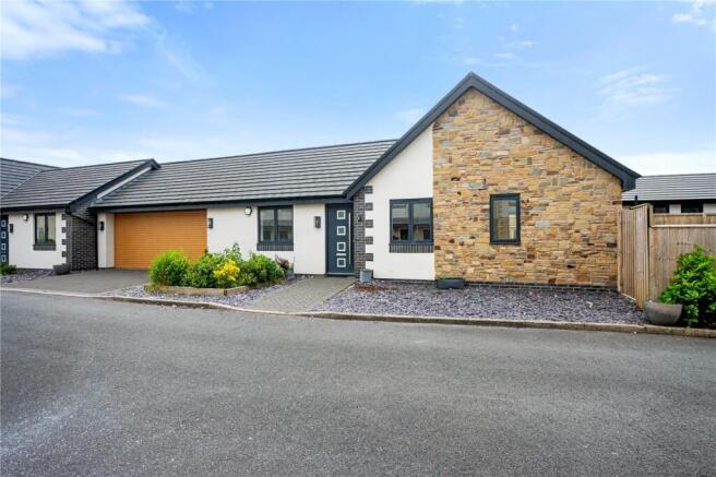 2 bed property, in 16 Beech Close, £185,000