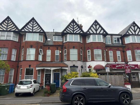 5 bed property, in Trinity Road, £175,000