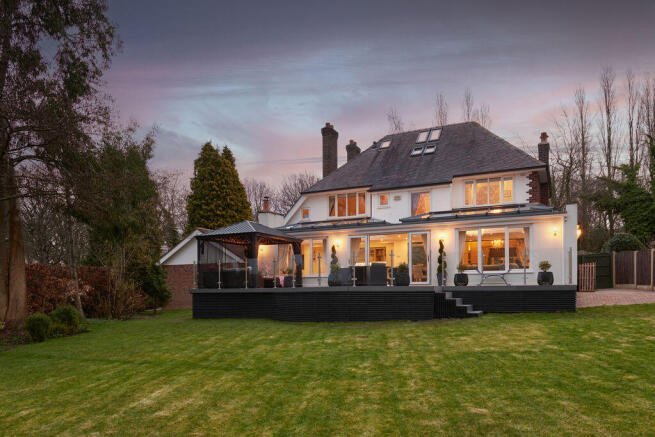 4 bed property, in West Park, £1,100,000