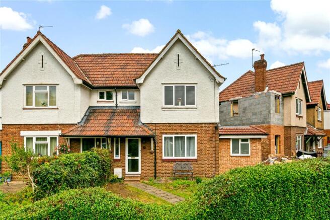3 bed property, in Thompson Avenue, £825,000