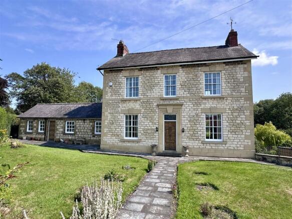 4 bed property, in 14 East Mount, £600,000