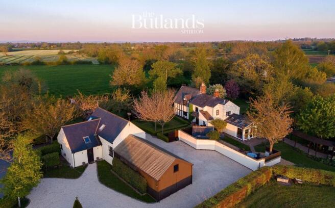 5 bed property, in Whitchurch Road, £1,250,000