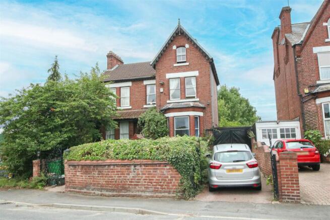 7 bed property, in Tickhill Road, £330,000