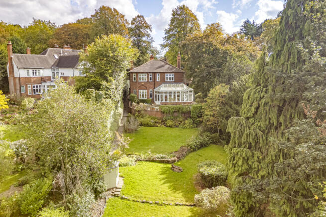 4 bed property, in Mountside House, £975,000