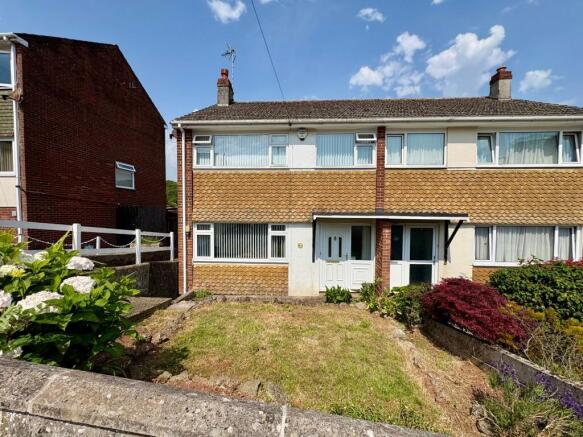 3 bed property, in St Marychurch, £270,000