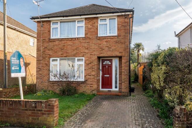 3 bed property, in Drake Road, £340,000