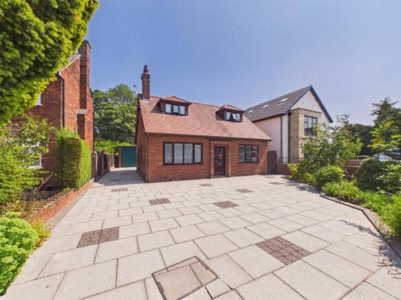 3 bed property, in Priory Lane, £350,000