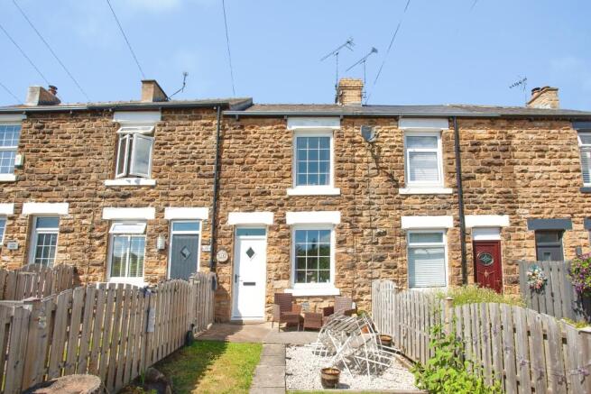 2 bed property, in Drakehouse Lane, £175,000