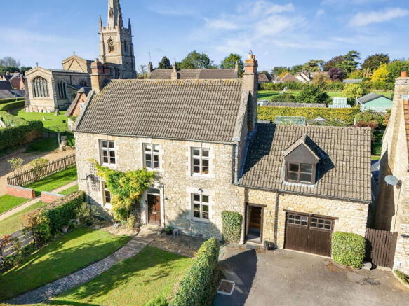 4 bed property, in The Green, £535,000