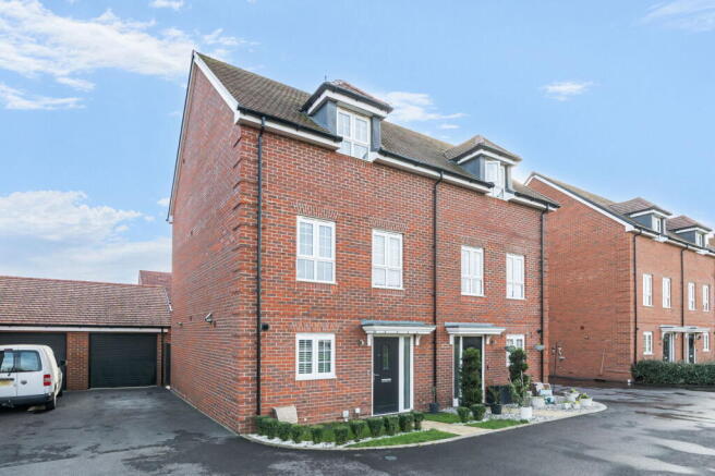 3 bed property, in Troon Road, £385,000