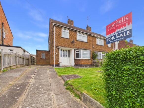 3 bed property, in Moncrieff Crescent, £200,000