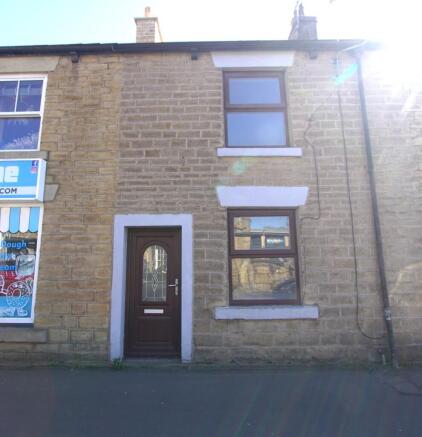 2 bed property, in High Street West, £170,000