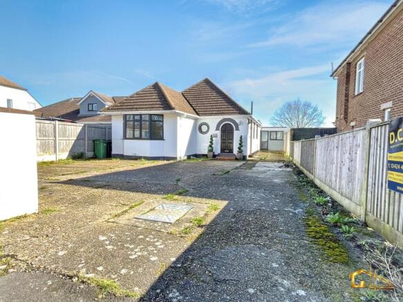 3 bed property, in Harley Shute Road, £450,000