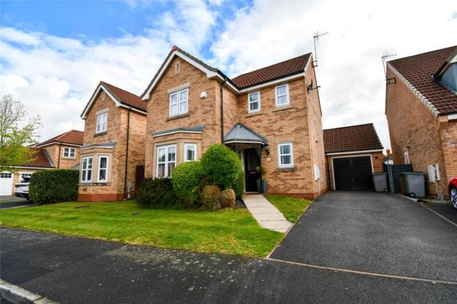 3 bed property, in Hogarth Drive, £290,000