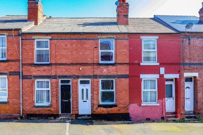 2 bed property, in Ewart Road, £130,000