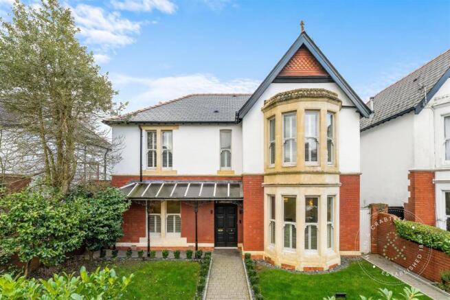 5 bed property, in Palace Road, £2,000,000