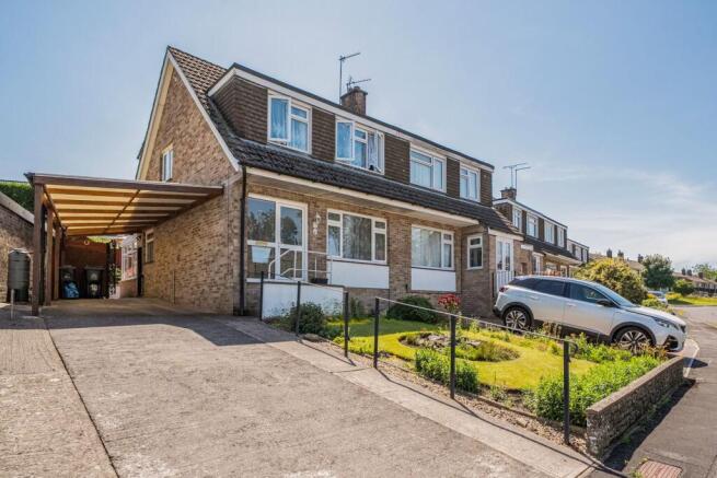 3 bed property, in Wickham Way, £280,000