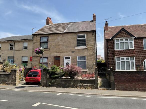 2 bed property, in 51 Chapel Street, £105,000