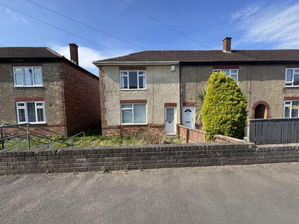 2 bed property, in Morris Terrace, £55,000
