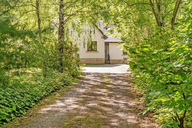 3 bed property, in Birchwood, £620,000