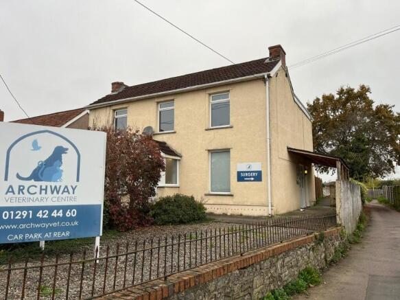 2 bed property, in Newport Road, £350,000