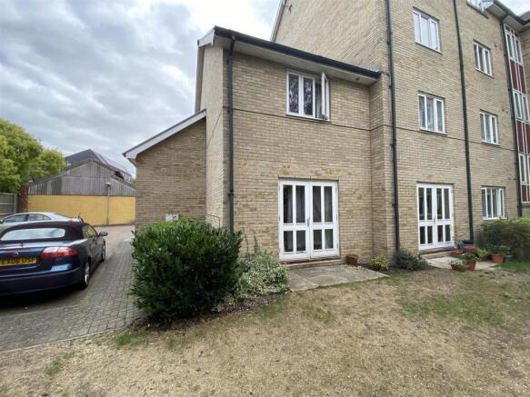 2 bed property, in Star Lane, £155,000