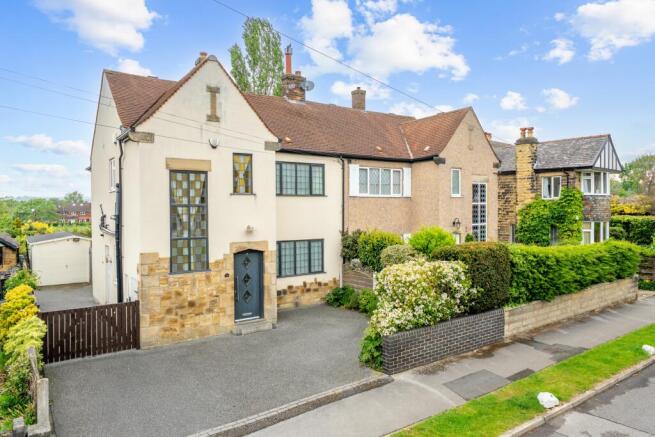 3 bed property, in Moor Grange View, £475,000