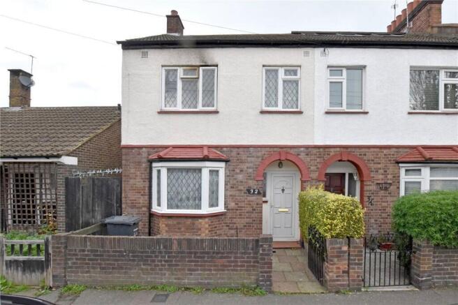 3 bed property, in Fernbrook Road, £425,000