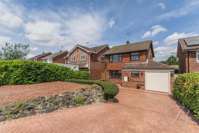 3 bed property, in Wingfield Road, £340,000