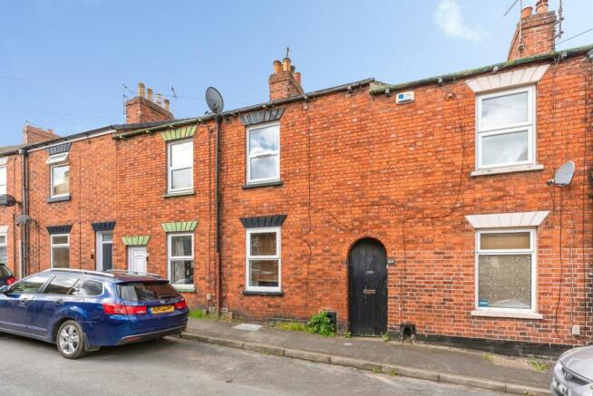 2 bed property, in Norton Street, £94,000