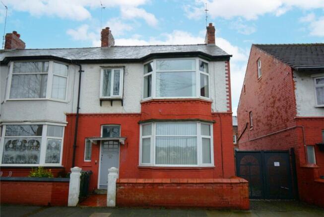 2 bed property, in Sandcliffe Road, £140,000