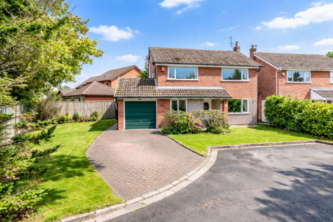 4 bed property, in Nursery Close, £349,995
