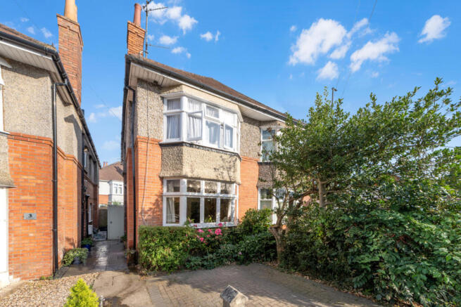 3 bed property, in Nursery Road, £225,000