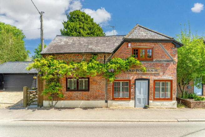 4 bed property, in Preston Candover Basingstoke, £1,000,000