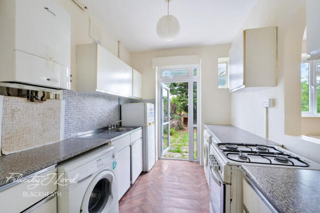 3 bed property, in High Grove, £450,000