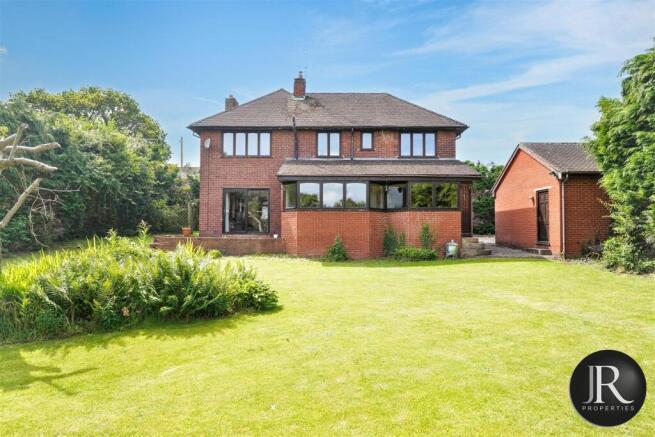5 bed property, in East Butts Road, £650,000