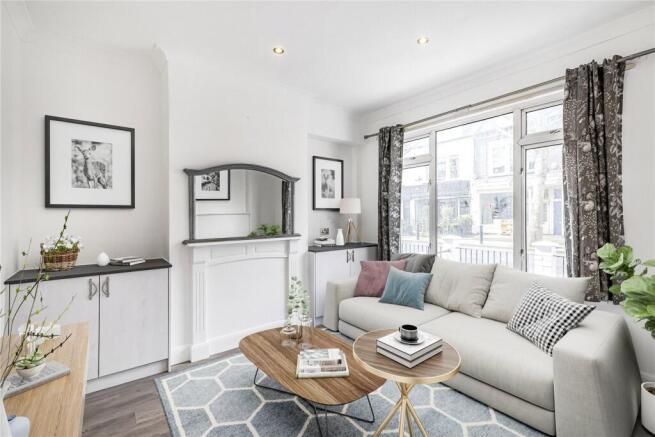 3 bed property, in Wandsworth Bridge Road, £675,000