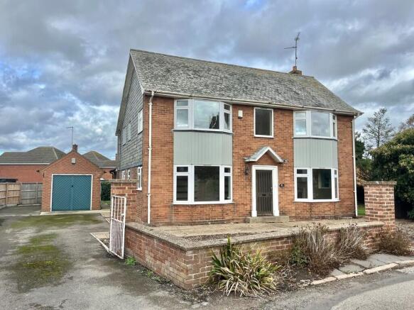 4 bed property, in East Street, £375,000