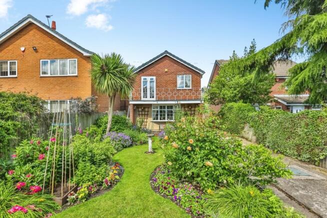 3 bed property, in St. Marys Way, £260,000