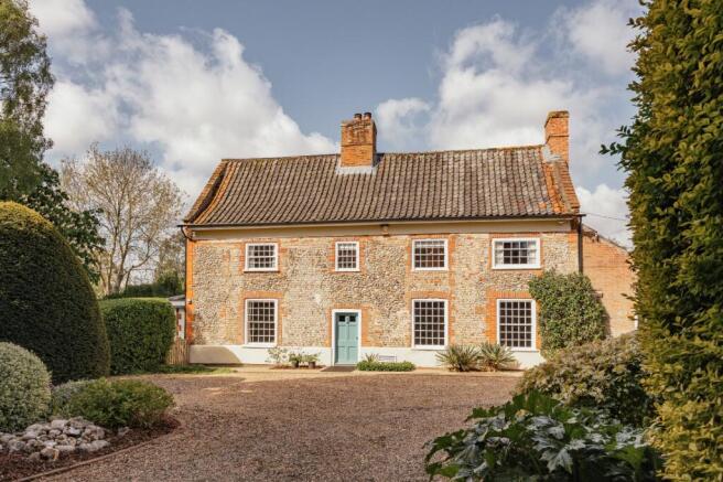 6 bed property, in The Street, £1,850,000