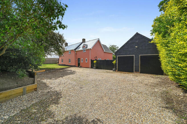 4 bed property, in Newton, £800,000